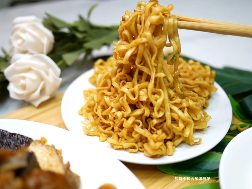 台中秘醬滷味北區永興店(OK超商騎樓),外帶美食冷滷味下午三點就開賣,必吃秘醬乾麵和滷炸豆腐! @熊寶小榆の旅遊日記