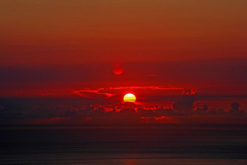 美爆!! 花蓮最美秘境景觀玻璃屋360度私人景觀 比台北101大樓還要高 花蓮最新IG景點 遠挑宜蘭烏石鼻 俯瞰七星潭太平洋月牙灣的美麗,東華大學就像在森林之中 75元入場提供免費飲料茶點