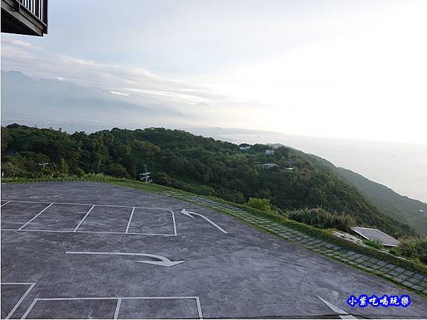 停車場-花蓮最美秘境-景觀玻璃屋 (3).jpg