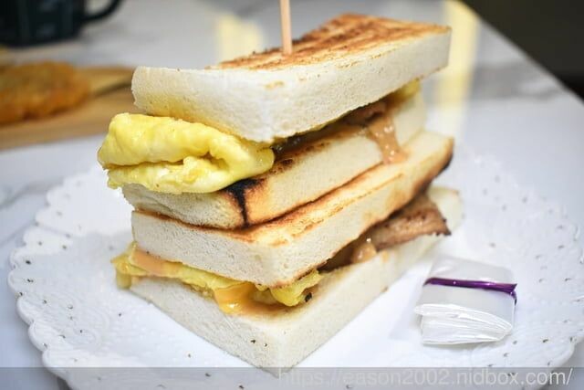 花蓮早午餐推薦 | 秝好碳烤土司 熔岩起司瀑布肉蛋三明治 超浮誇~!!! 嚴選大甲芋頭,新鮮手作超大芋泥球,搭配波蘿堡,最對味~!!! - 就是這樣。吃喝玩樂。愛漂亮部落格 - FashionGui