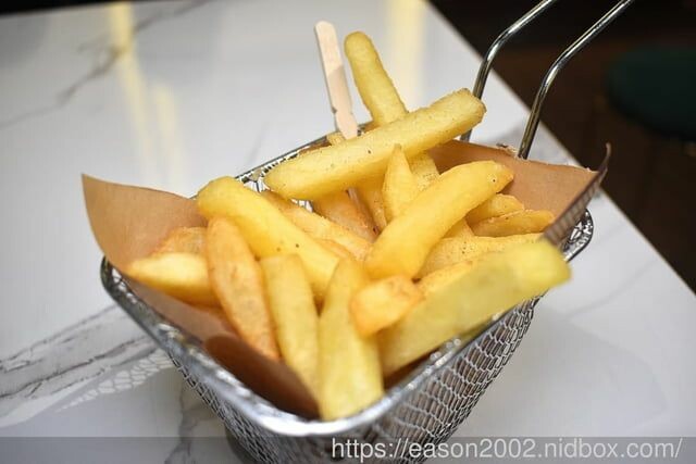 花蓮早午餐推薦 | 秝好碳烤土司 熔岩起司瀑布肉蛋三明治 超浮誇~!!! 嚴選大甲芋頭,新鮮手作超大芋泥球,搭配波蘿堡,最對味~!!! - 就是這樣。吃喝玩樂。愛漂亮部落格 - FashionGui