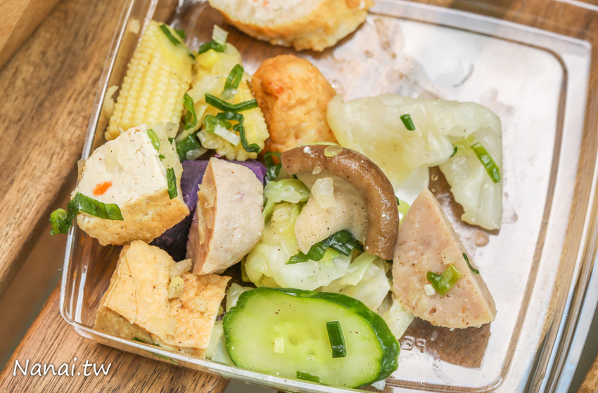 咕蔬搖-新概念舒肥鹹水雞。台中輕食便當 鹹水雞也可以舒肥 獨家六種醬料