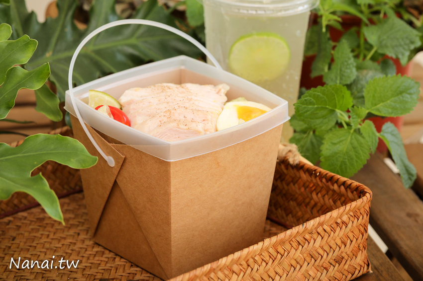 咕蔬搖-新概念舒肥鹹水雞。台中輕食便當 鹹水雞也可以舒肥 獨家六種醬料