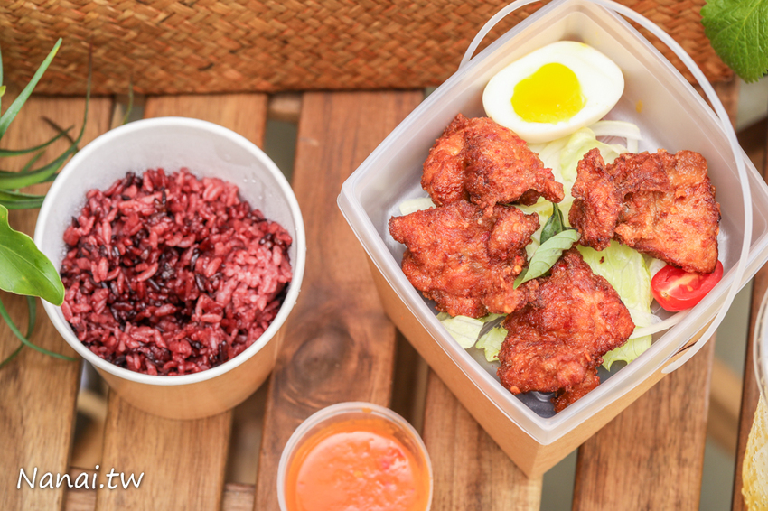 咕蔬搖-新概念舒肥鹹水雞。台中輕食便當 鹹水雞也可以舒肥 獨家六種醬料