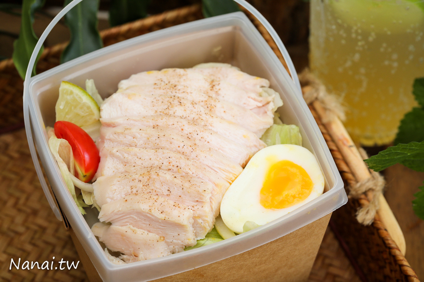 咕蔬搖-新概念舒肥鹹水雞。台中輕食便當 鹹水雞也可以舒肥 獨家六種醬料