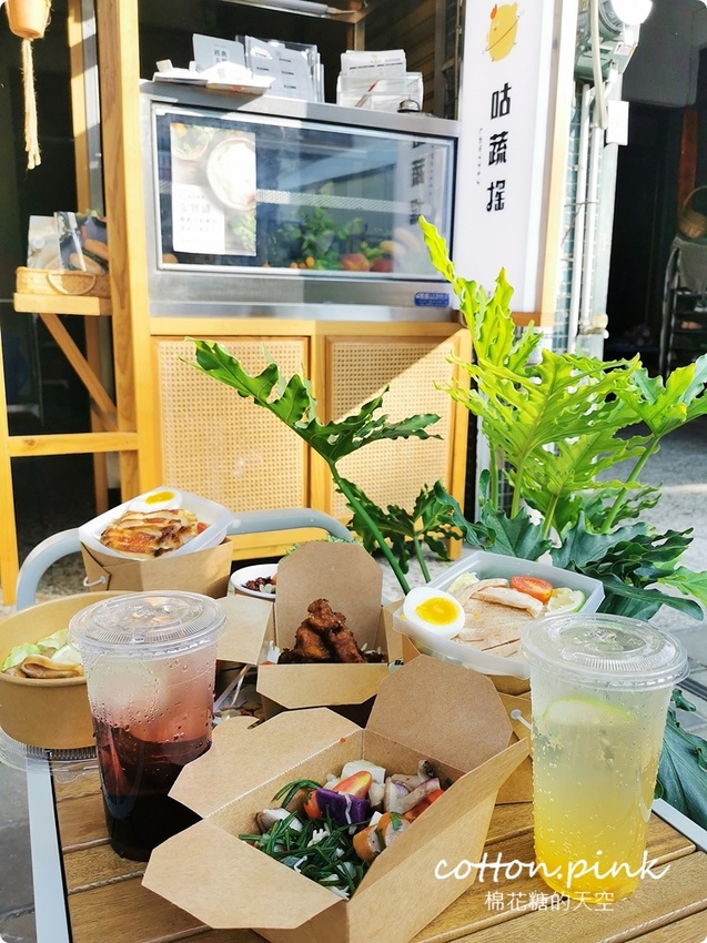 台中鹹水雞這家最文青！便當外送也能點咕蔬搖～六種獨家醬料超特別