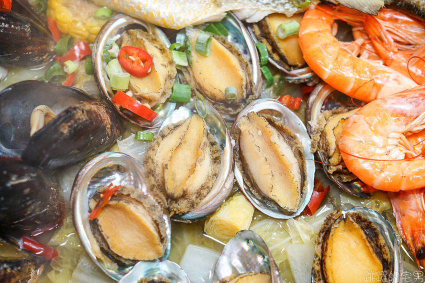 馬祖海鮮痛風餐有夠狂 淡菜鮑魚牡蠣新鮮度破表 一個人只要400元 北竿痛風餐 龍福山莊痛風鍋 北竿塘岐社區發展協會DIY   無毒金銀花茶 玫瑰茶