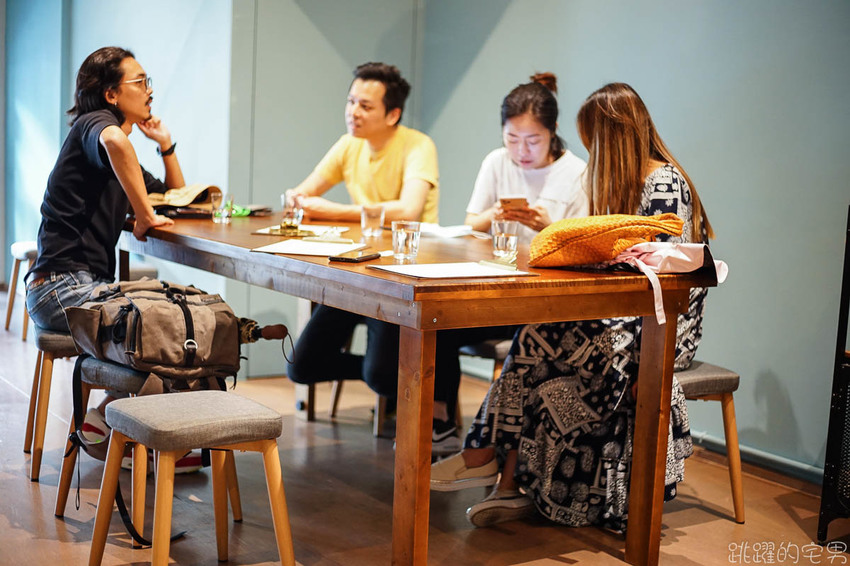 雪莉桶威士忌起司蛋糕 濃厚不囉嗦的直觀美味 北港花生布朗尼 咖啡優先 民權西路站咖啡廳 大同區不限時有插座咖啡廳  咖啡優先菜單  台北不限時咖啡廳