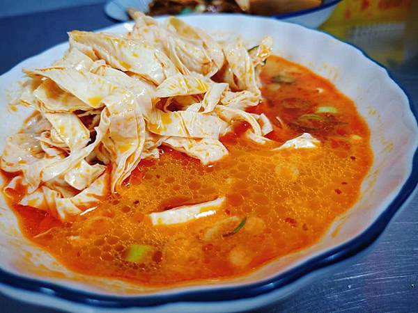 /tmp/phpkElxkr /tmp/phpkElxkr