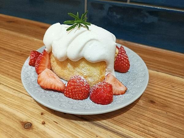 新竹美食:有哩在 Uilly Curry新竹咖哩飯/鍋煮鮮奶茶/鍋煮布丁/薄皮炸雞/隱藏版「牛豬雙拼」咖哩飯/老宅改建(已歇業)