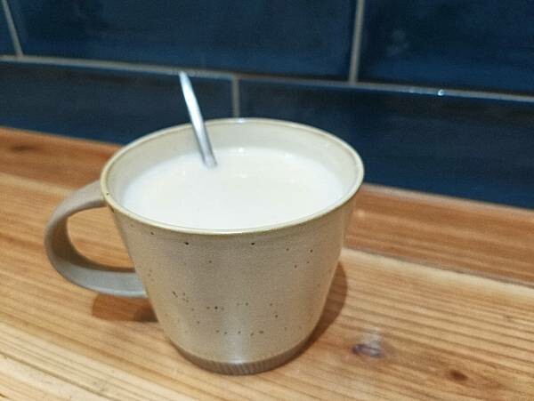 新竹美食:有哩在 Uilly Curry新竹咖哩飯/鍋煮鮮奶茶/鍋煮布丁/薄皮炸雞/隱藏版「牛豬雙拼」咖哩飯/老宅改建(已歇業)