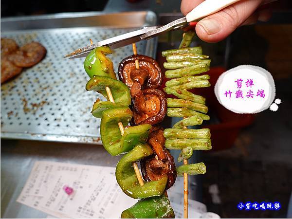 國寶孜然烤肉串攤車 (16).jpg