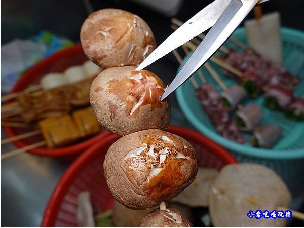 香菇-國寶孜然烤肉串攤車 (2).jpg