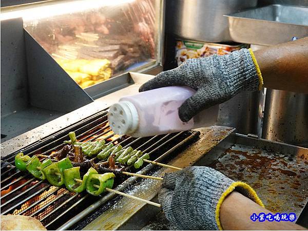 烤青椒-國寶孜然烤肉串攤車.jpg