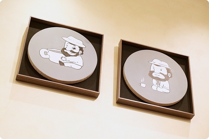 宜蘭景點⎪金車員山藝文中心。新亮點：可愛的伯朗先生60種KUSO版在這裡！有維梅爾畫風、跟月兔喝咖啡的伯朗阿伯，快來當文青拍一回！ @捲捲頭 Wonderful 品味。生活