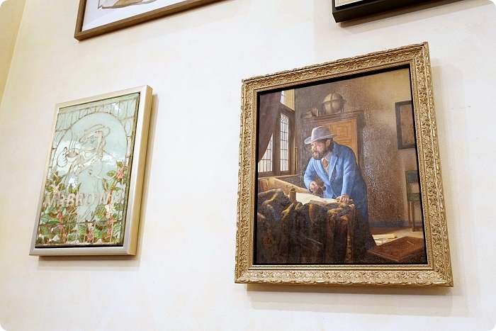 宜蘭景點⎪金車員山藝文中心。新亮點：可愛的伯朗先生60種KUSO版在這裡！有維梅爾畫風、跟月兔喝咖啡的伯朗阿伯，快來當文青拍一回！ @捲捲頭 Wonderful 品味。生活