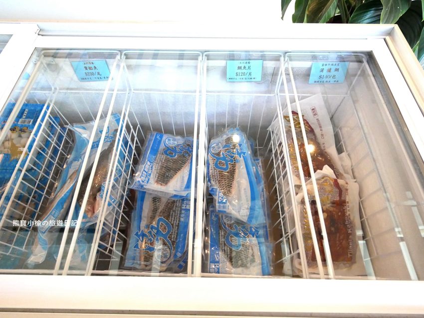 東海大學乳品小棧,來東海牧場散步必吃牛奶冰淇淋、牛奶泡芙!東海校內美食。 @熊寶小榆の旅遊日記