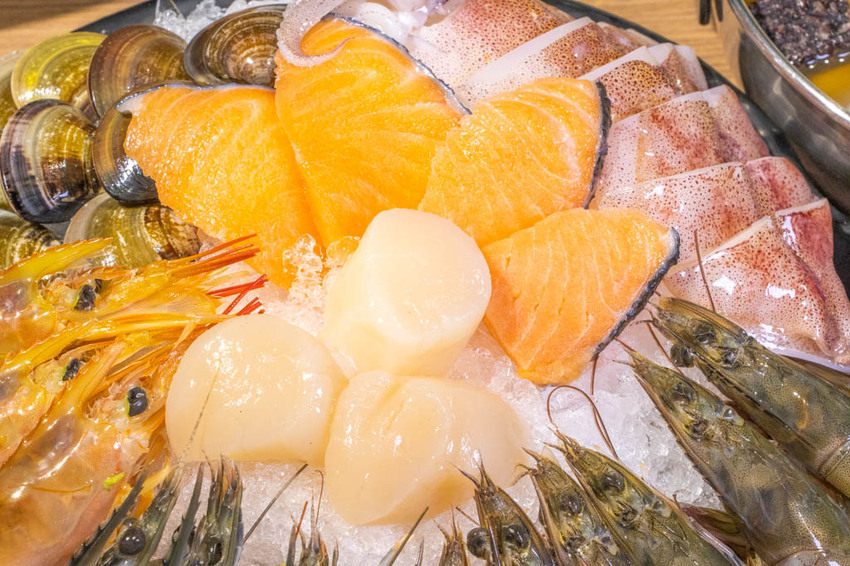 台中西區，良食煮意有機鍋物~有機葉菜與明治冰淇淋無限量供應，牛年旺返4人年節套餐 2188元。 - 微笑Joe幸運