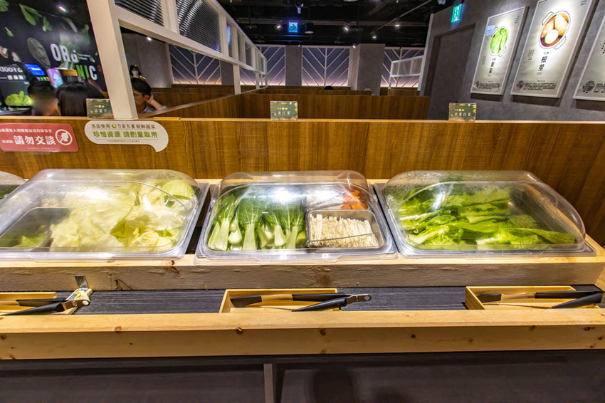 台中西區，良食煮意有機鍋物~有機葉菜與明治冰淇淋無限量供應，牛年旺返4人年節套餐 2188元。 - 微笑Joe幸運