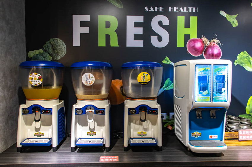 台中西區，良食煮意有機鍋物~有機葉菜與明治冰淇淋無限量供應，牛年旺返4人年節套餐 2188元。 - 微笑Joe幸運