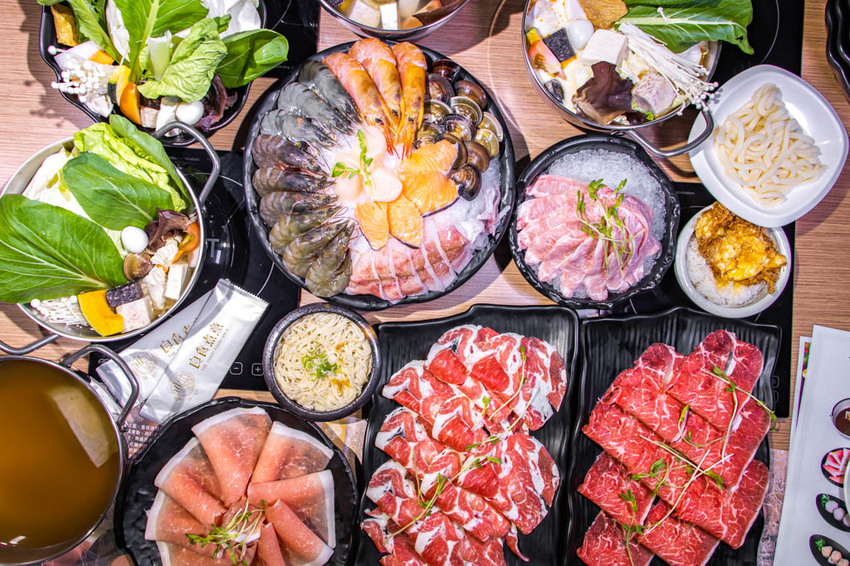 台中西區，良食煮意有機鍋物~有機葉菜與明治冰淇淋無限量供應，牛年旺返4人年節套餐 2188元。 - 微笑Joe幸運