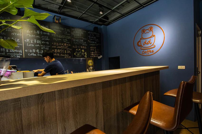 台中西屯區,曦奇咖啡 cdd_coffee,巷弄內的咖啡館,近逢甲商圈。 - 微笑Joe幸運