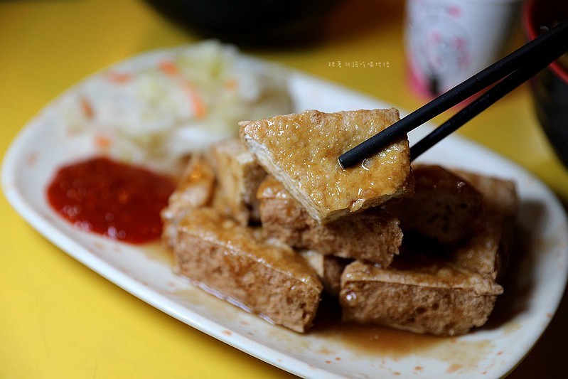 通化夜市唯寧記麻辣鴨血豆腐臭豆腐小吃美食43