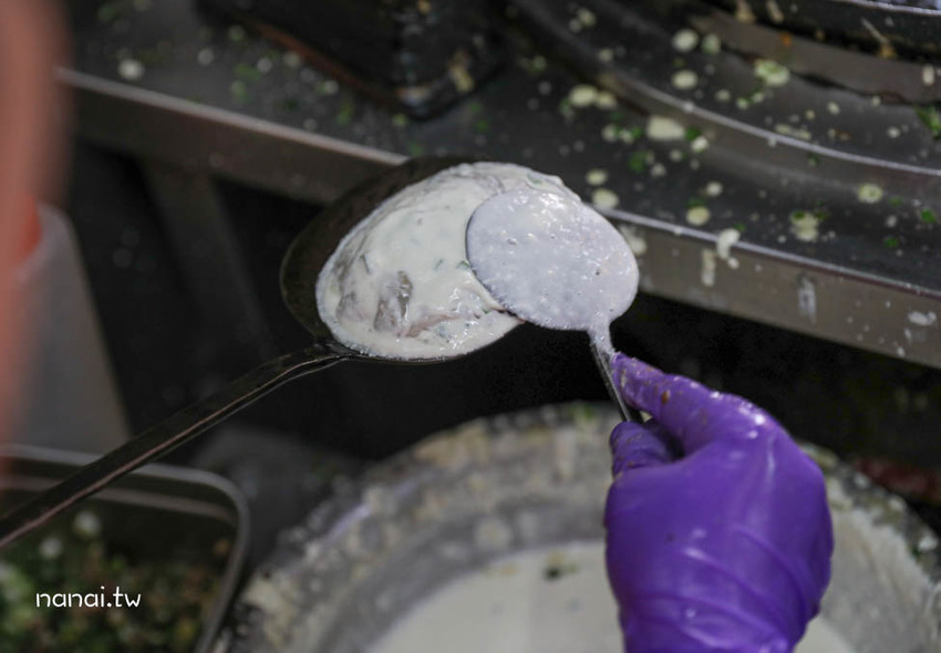 二林三炸粿(原三角窗炸粿)。二林市場隱藏版庶民美食，在地人傳承四代蚵肉炸