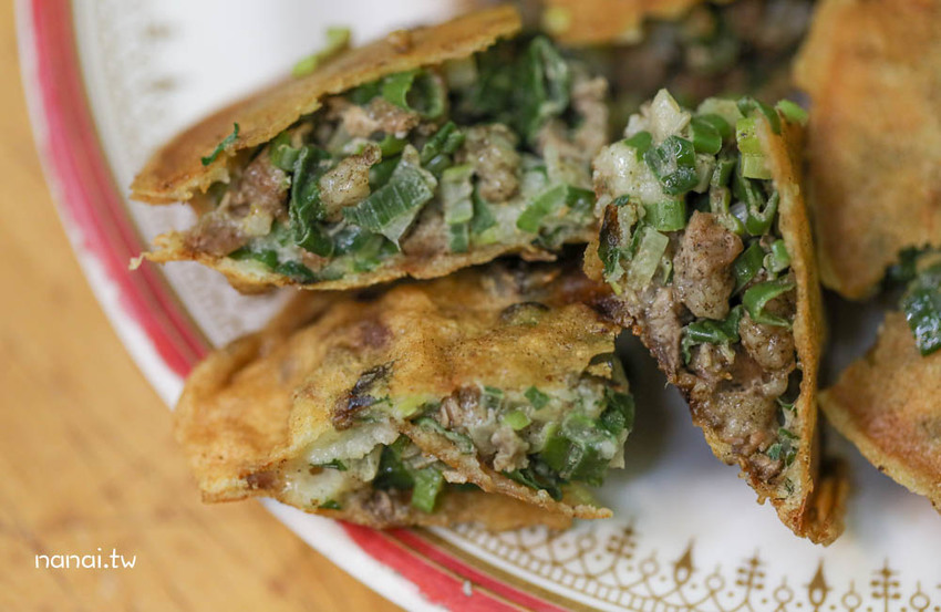 二林三炸粿(原三角窗炸粿)。二林市場隱藏版庶民美食，在地人傳承四代蚵肉炸