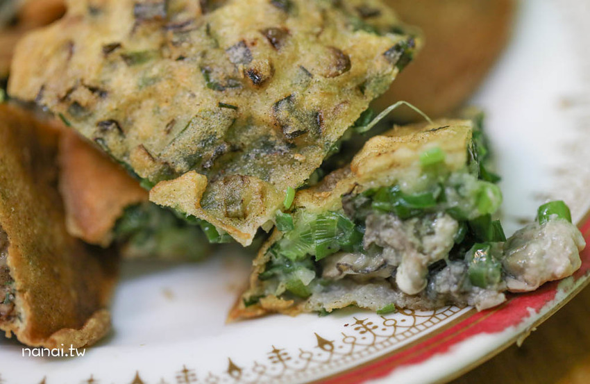 二林三炸粿(原三角窗炸粿)。二林市場隱藏版庶民美食，在地人傳承四代蚵肉炸