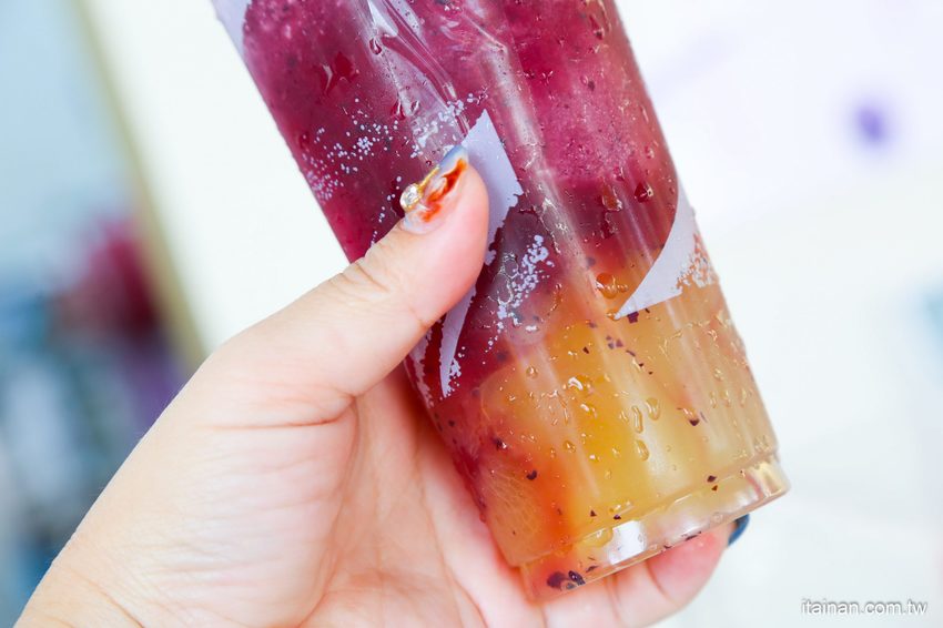 台南飲料｜「三分春色台南華北店」絕美漸層系飲料、鮮果、茶湯!最夯的葡萄芝士也喝的到，每月推奉茶日買一送一! - 台南好Food遊