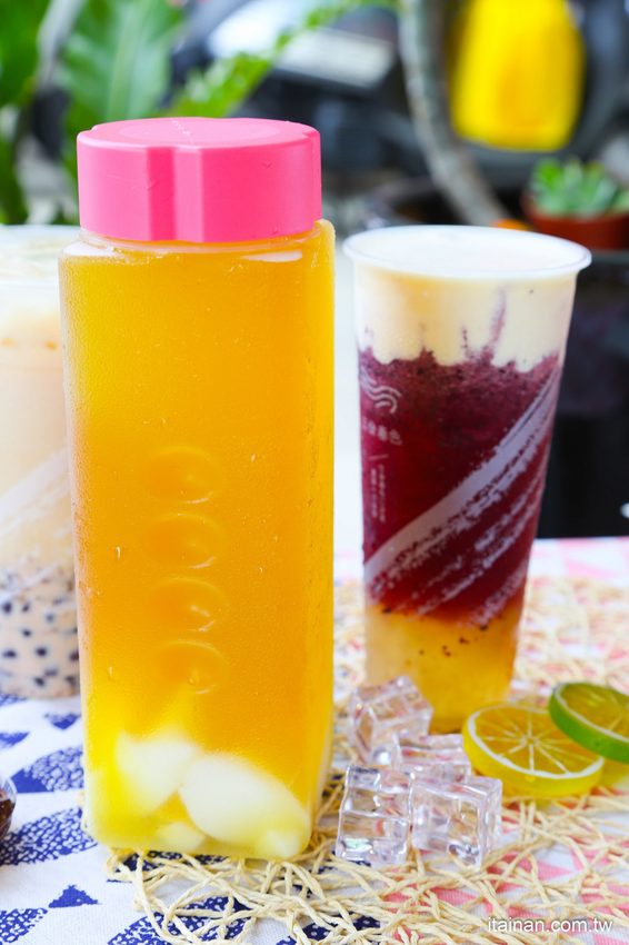 台南飲料｜「三分春色台南華北店」絕美漸層系飲料、鮮果、茶湯!最夯的葡萄芝士也喝的到，每月推奉茶日買一送一! - 台南好Food遊