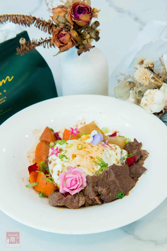 【臺南美食】夏季菜單新推出|使用溫體肉和進口配料|加價可升級套餐|隱藏版菜色|燉飯|義大利麵|輕食早午餐~~W&T kitchen - 南人幫