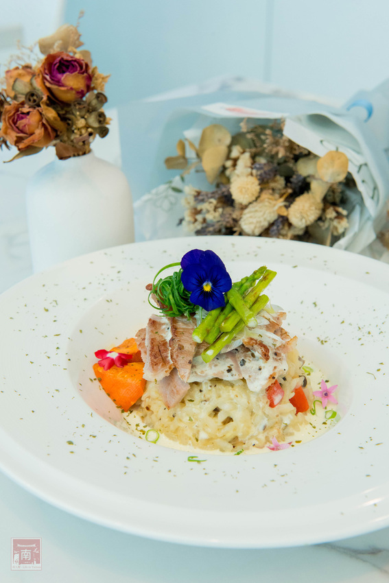 【臺南美食】夏季菜單新推出|使用溫體肉和進口配料|加價可升級套餐|隱藏版菜色|燉飯|義大利麵|輕食早午餐~~W&T kitchen - 南人幫