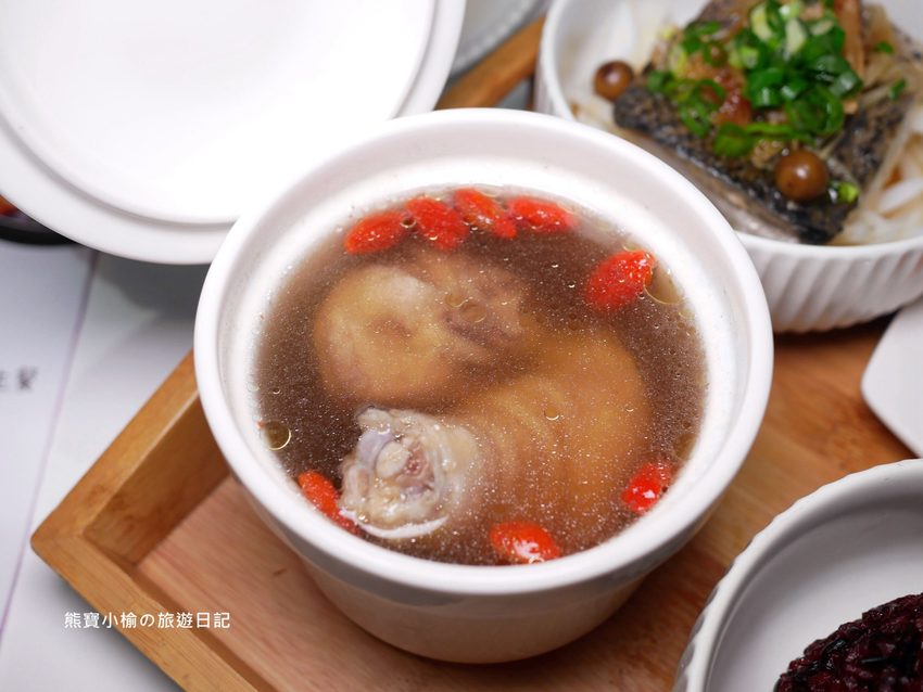 坐月子吃什麼? 新竹御品精緻養生餐,月子餐外送餐宅配到府超方便!孕婦可憑媽媽手冊試吃餐點。 @熊寶小榆の旅遊日記 坐月子吃什麼? 新竹御品精緻養生餐,月子餐外送餐宅配到府超方便!孕婦可憑媽媽手冊試吃餐點。 @熊寶小榆の旅遊日記