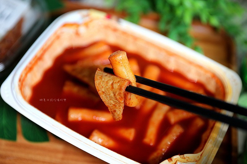 韓國紅雪蟹蟹膏辣炒年糕韓式小菜家樂福韓國週試吃開箱084 韓國紅雪蟹蟹膏辣炒年糕韓式小菜家樂福韓國週試吃開箱084