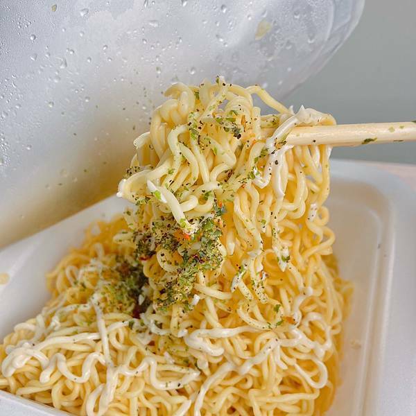 宅配美食 日清-明星一平夜店速食炒麵 8.jpeg