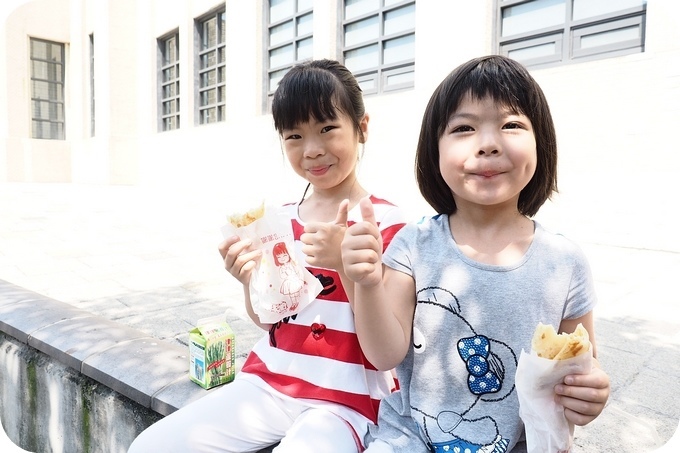 ▋宜蘭美食 ▋南興街無名蔥油餅。傳統市場裡的美味,乾烙餅皮鬆軟帶勁道 吃得到麵粉甜香及蔥香! @捲捲頭 Wonderful 品味。生活 ▋宜蘭美食 ▋南興街無名蔥油餅。傳統市場裡的美味,乾烙餅皮鬆軟帶勁道 吃得到麵粉甜香及蔥香! @捲捲頭 Wonderful 品味。生活