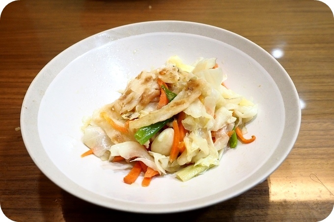 ▋宜蘭美食 ▋南興街無名蔥油餅。傳統市場裡的美味,乾烙餅皮鬆軟帶勁道 吃得到麵粉甜香及蔥香! @捲捲頭 Wonderful 品味。生活 ▋宜蘭美食 ▋南興街無名蔥油餅。傳統市場裡的美味,乾烙餅皮鬆軟帶勁道 吃得到麵粉甜香及蔥香! @捲捲頭 Wonderful 品味。生活