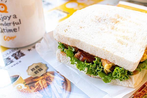 【蘆洲美食】Q Burger-正統香港與澳門的美味,首創港澳式早午餐店