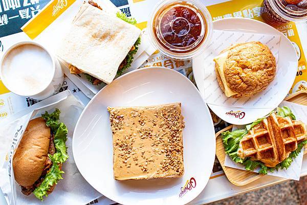 【蘆洲美食】Q Burger-正統香港與澳門的美味,首創港澳式早午餐店