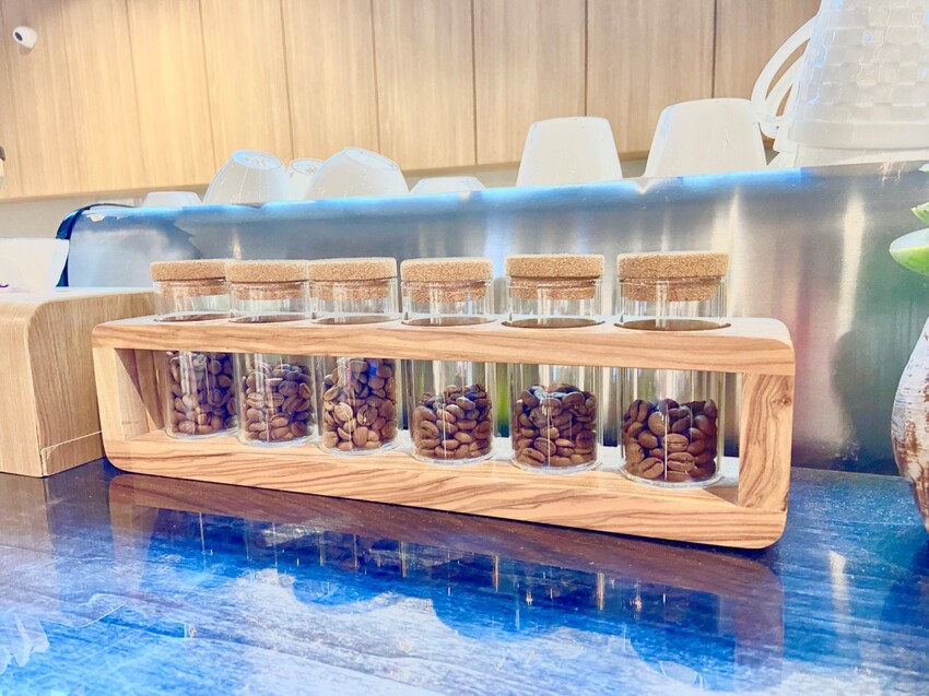 新北咖啡廳推薦 新莊宏匯廣場 ASPOON_ASPOON阿本紅蔘咖啡館 集結咖啡、紅蔘與健康為一體的咖啡店