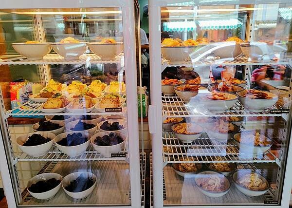 /tmp/phpBPI9Ry /tmp/phpBPI9Ry