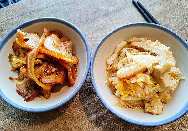 /tmp/phpmNYWZB /tmp/phpmNYWZB