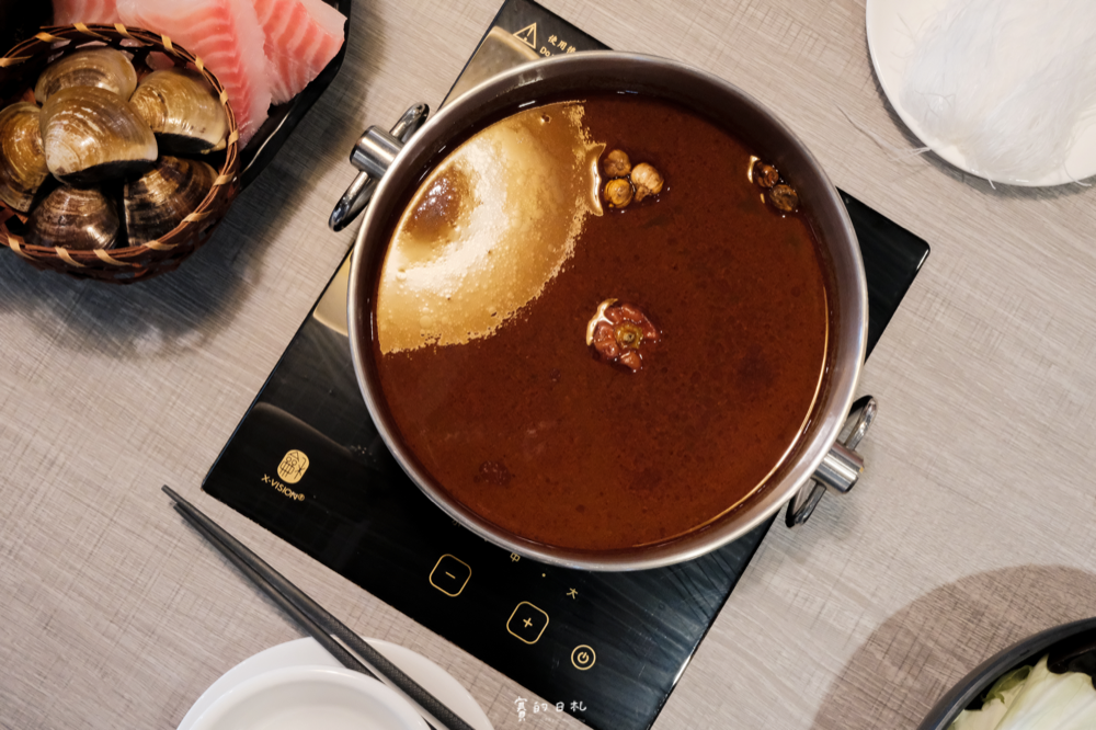 蘆洲海鮮火鍋_龍蝦火鍋_樂釜 蘆洲海鮮火鍋_龍蝦火鍋_樂釜 麻辣鍋