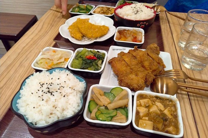 石饕低卡餐盒坊。走進2D漫畫世界吃便當,自助機點餐還可LINE PAY付款,台中鐵板低卡便當推薦 - 🍎 蘋果話日常🍎