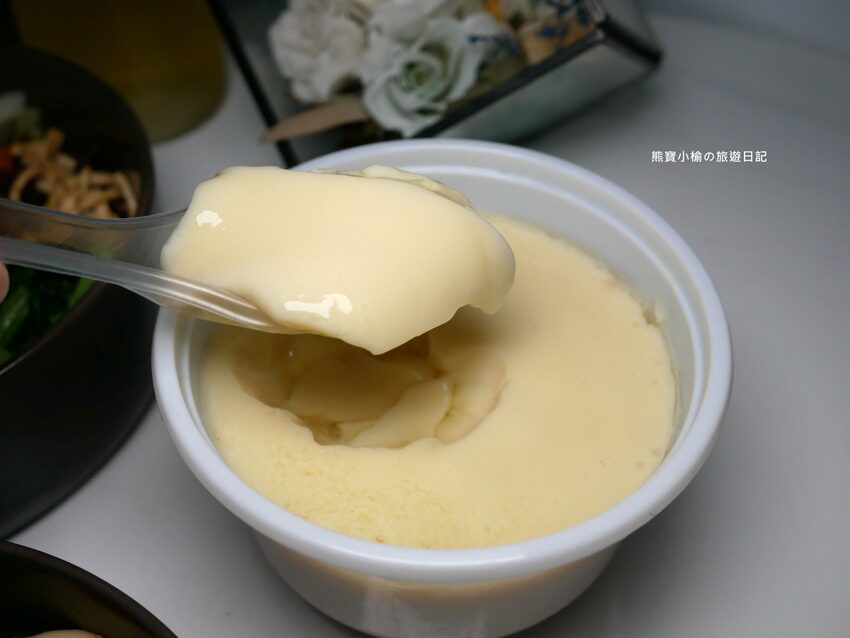 【台中美食】石饕低卡餐盒坊北屯進化店,運動後必吃的低卡餐推薦!配菜有溏心蛋唷,還有超好吃蒸蛋湯才35元。 @熊寶小榆の旅遊日記