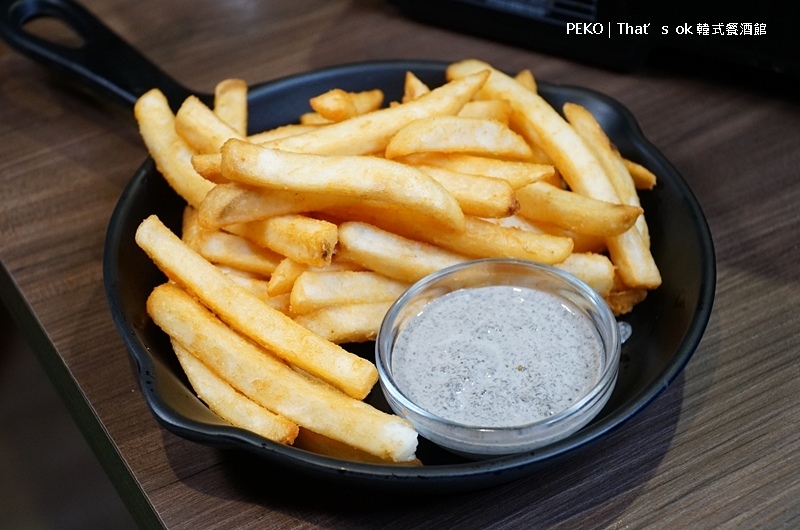 蘆洲韓式料理.That’s ok 韓式餐酒館.韓式餐酒館.韓式餐酒館菜單.台北餐酒館.馬鈴薯排骨湯.馬鈴薯豬骨湯.台北韓式料理.