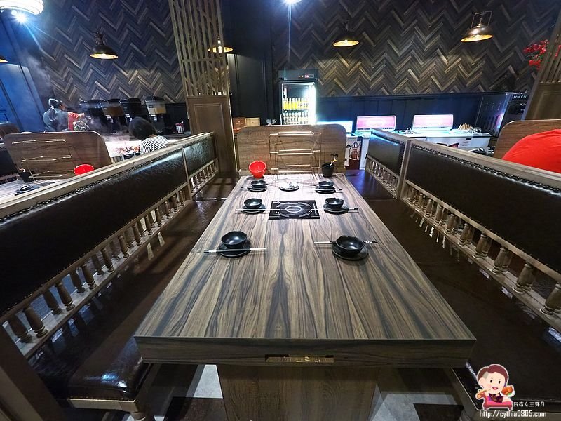 桃園龜山美食-巴適經典麻辣火鍋林口店-746元就有和牛吃到飽，還有牛舌牛肝隨你吃，珍珠奶茶自己調啊!!  (邀約) @民宿女王芽月-美食.旅遊.全台趴趴走