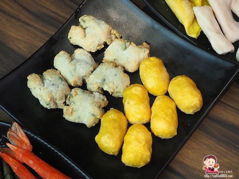 桃園龜山美食-巴適經典麻辣火鍋林口店-746元就有和牛吃到飽，還有牛舌牛肝隨你吃，珍珠奶茶自己調啊!!  (邀約) @民宿女王芽月-美食.旅遊.全台趴趴走